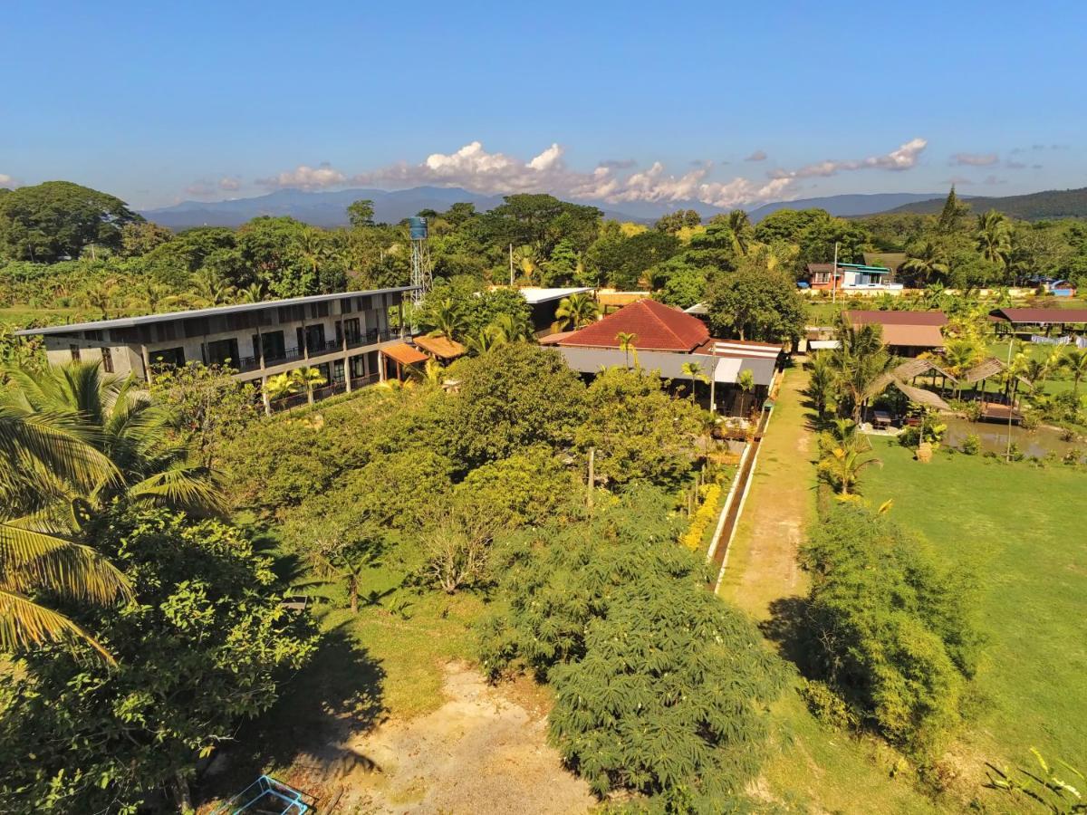 Le Cocotier Hotel Ban Cho Lae Bagian luar foto